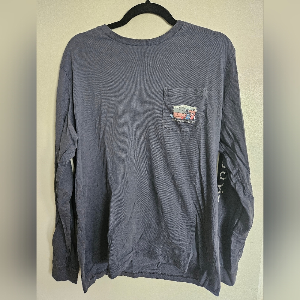 Vineyard Vines Men’s Size M Long Sleeve Navy Blue With Tailgating Whale Shirt